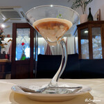 プチレストラン ブーケ・ド・フランス - 帆立貝柱に螺貝にコンソメジュレ､玉ねぎのブルーテ､菠薐草のカプチーノ仕立て