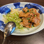 Fukushinrou - 大好きな豚肉のガーリック揚げ、家でチャレンジしてみて大失敗､ここでしか味わえない｡カリカリっと揚げてくどくないのですが、全然出来ません。