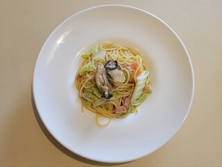 パパ・クチーナ - ◆「ランチコース」◇①広島産牡蠣とベーコンのアーリオオーリオ