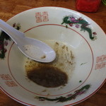 ラーメンまこと家 - 完食。底には大量の骨粉が・・。