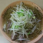 ラーメン二郎 京成大久保店 - ミニラーメンです。
                                これミニじゃありません！
                                普通に大盛です。
                                最高でした。