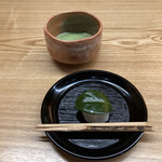 一本杉 川嶋 - 椿餅と抹茶