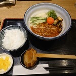 Udondokoro Matsu - ピリ辛肉みそうどん＋白ごはん