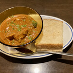 BARU 竹末 - チキンカレーとパン(780円)