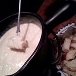 ケーダッシュ - チーズフォンデュ（フランスパンとじゃがいも付）