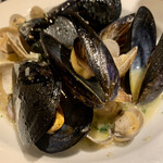 MILE FIORE - Mussels and Clams