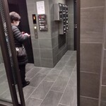 Iseshima Chokusou Sakanadukiya - エレベーターで2階へ上がり直ぐ右