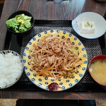 ごはんもん 末吉 - 牛焼肉定食です