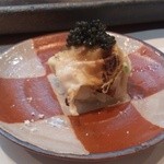 寿司栄 - 真河豚のにぎりキャビアのせ
