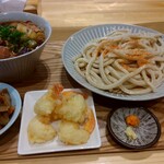 武蔵野うどん 五六 - 七味フリフリ