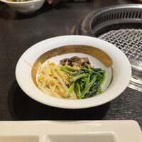 焼肉 しんうち 神楽坂 - 