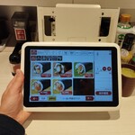 魚べい - タブレットでの注文方式です。