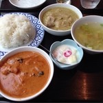 ロータスラウンジ - カレー(レッドカレーとグリーンカレー)@980