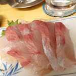 三吉橋フライ屋 - カンパチ刺し（４００円）