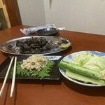 Momotarou - 地鶏炭火焼き、鯵のなめろう、野菜