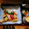 萩鮨 - 令和5年2月
にぎりランチ並セット 1200円
にぎり8貫、本日の小鉢、赤出汁、ミニ茶碗蒸し