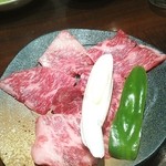 Yakiniku motsunabe futakotamagawa kuratsuki - ビビンバランチ1030円のカルビ　お塩で♪