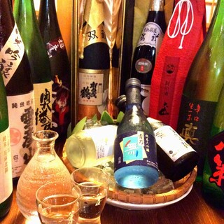 Approximately 10 types of carefully selected local sake are always available ◆Other specialty alcoholic beverages are also available.