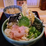 うどん ゆきの - 天ぶっかけ 冷(900円)
            かやくごはんセット(+100円)