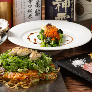 A course full of famous dishes is 7,000 yen and includes all-you-can-drink.