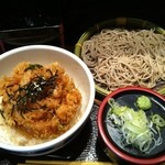 そばうどん處 七福 弁天庵 - 小柱のかき揚げ丼とせいろ　790円