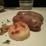 エノテカ・オルモ・デル・カウカソ - 出来たばかりのソーセージ・・白金豚・・。