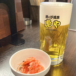 港釧路の炉端焼き 虎や - 生ビール(ｻｯﾎﾟﾛｸﾗｼｯｸ)&お通し