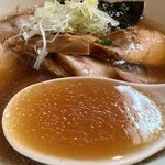 麺処 びぎ屋 - 醤油らーめんスープ