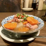 肉の寅屋 - モツ煮込み