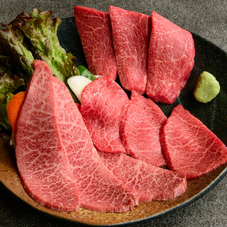 We offer authentic Kobe beef and Kuroge Wagyu beef at affordable prices.