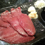 Yakiniku Suehirokan - さくら刺身