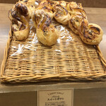 パン工房 カワ - スイートポテト お買い上げ