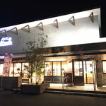 パン工房 カワ - 夜の外観