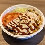 スターケバブ・テイクアウェイ - ケバブ丼ダブル・イスケンデルソース（850円）