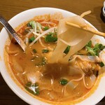 ティーヌン - 選んだ麺は太麺のセンヤイ