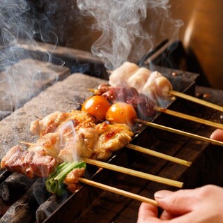 Serious charcoal-grilled yakitori allows you to enjoy the high-quality flavor and fat.