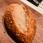 カンテサンス - この焼き立てのパンもウンマイ