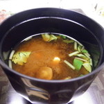 仙郷樓 奥の樹々 - 赤だし