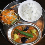 Mira Mahal Saku Ten - 野菜マハルカレー