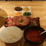 焼肉ざんまい - ライス、ざんまいスープ 大辛、お得!!三種盛り、ナムル