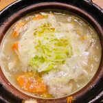 串八珍 - 塩モツ煮　バターが香るスープが美味しい