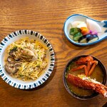 日本料理 梅林 - 2023.2 飯物 殻牡蠣炊き込みご飯（岩手県大船渡産殻カキ、錦糸卵、浅葱）