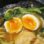 ラーメン 三亀 - 味玉