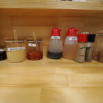 ラーメン 三亀 - 薬味たち