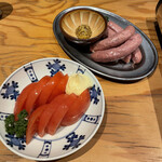 網焼きジンギスカン 羊肉酒場 悟大 - 冷やしトマト　ラムソーセージ