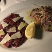 トラットリア グランボッカ - 馬ロース肉のカルパッチョ、本日の鮮魚のカルパッチョ