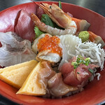 長谷川食堂 - 本日のおすすめ海鮮丼