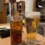 Sumibiyakiniku Yasakai - 生ビールとウーロン茶