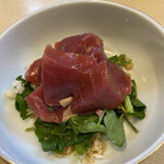 味乃しゅうか - 湯引きマグロの山わさび