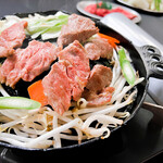 sapporojingisukankicchimbishamon - 専用鍋で食べるジンギスカンは格別です。